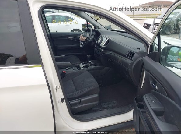 5FNYF6H45HB031429 2017 HONDA PILOT White Front interior view