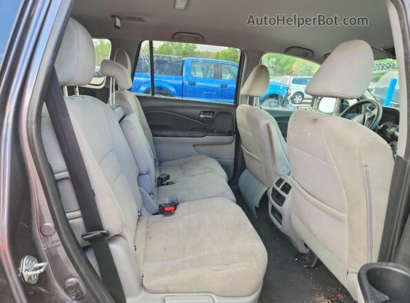 5FNYF6H49HB071142 2017 HONDA PILOT Gray Вид задньої частини салону