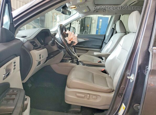 5FNYF6H49KB021073 2019 HONDA PILOT Gray Вид салону спереду