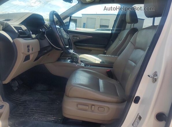 5FNYF6H50HB019312 2017 HONDA PILOT Белый Вид салона спереди