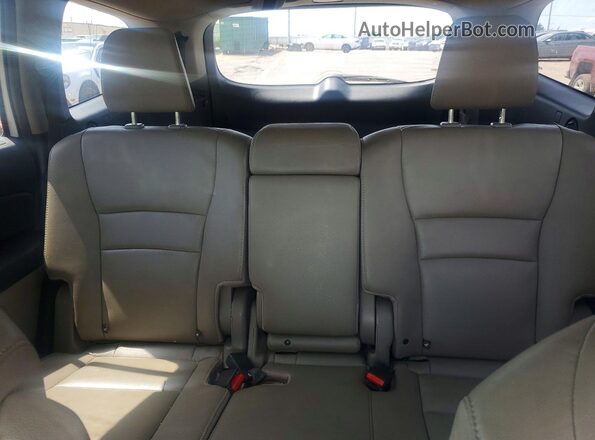 5FNYF6H50HB019312 2017 HONDA PILOT Белый Вид задних сидений