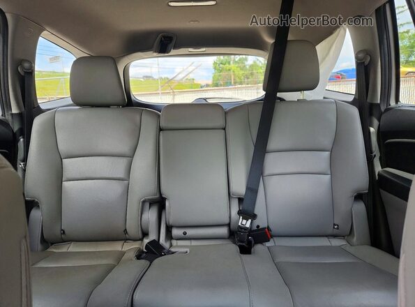 5FNYF6H50MB007476 2021 HONDA PILOT Silver Rear seats view