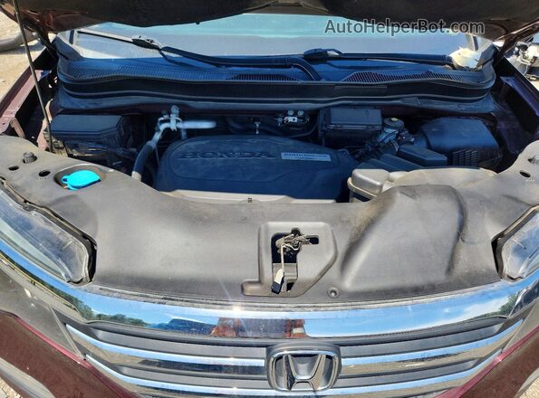 5FNYF6H51HB028746 2017 HONDA PILOT Burgundy Vista del compartimento del motor