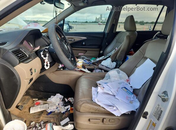 5FNYF6H51MB059604 2021 HONDA PILOT White Front interior view