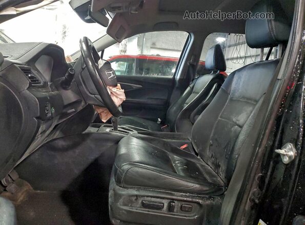 5FNYF6H53KB024379 2019 HONDA PILOT Black Front interior view