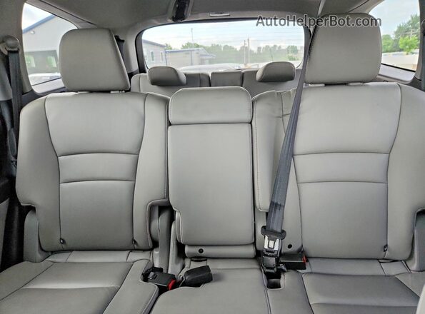 5FNYF6H53KB035544 2019 HONDA PILOT Gray Widok tylnych siedzeń