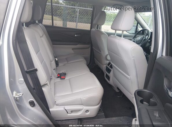 5FNYF6H54JB072746 2018 HONDA PILOT Silver Вид наклейки з VIN-кодом