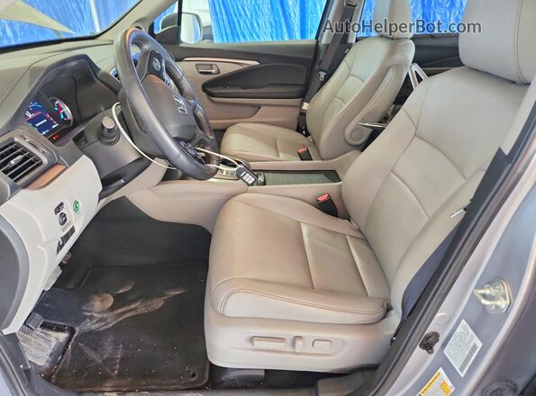 5FNYF6H55NB097323 2022 HONDA PILOT Silver Widok wnętrza z przodu