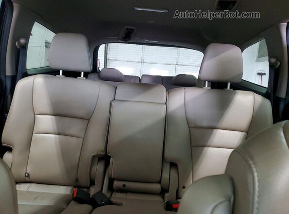5FNYF6H56JB062171 2018 HONDA PILOT Green უკანა სავარძლების ხედი