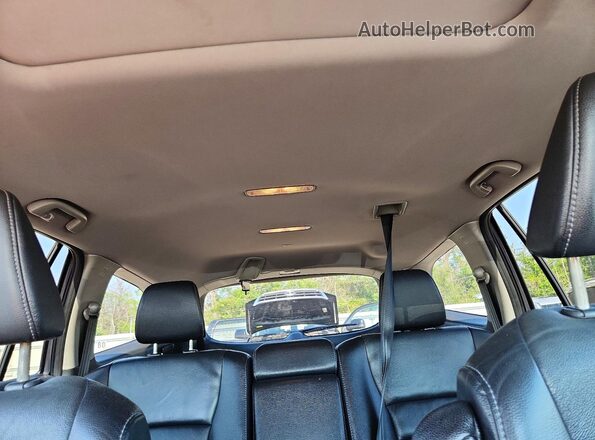 5FNYF6H57JB017935 2018 HONDA PILOT Gray Հետևի նստատեղերի տեսք