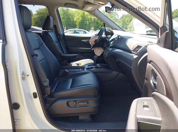 5FNYF6H57KB022117 2019 HONDA PILOT White Вид салону спереду