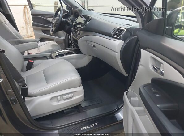 5FNYF6H57MB004123 2021 HONDA PILOT Gray Vista interior delantera