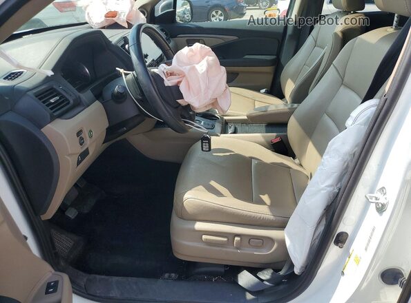 5FNYF6H57MB090498 2021 HONDA PILOT White Front interior view