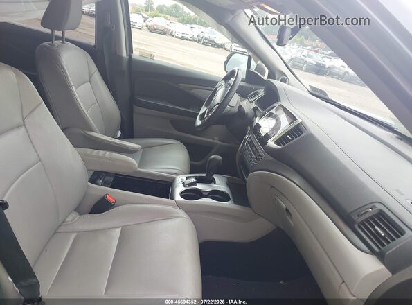 5FNYF6H58JB030399 2018 HONDA PILOT Синий Вид салона спереди