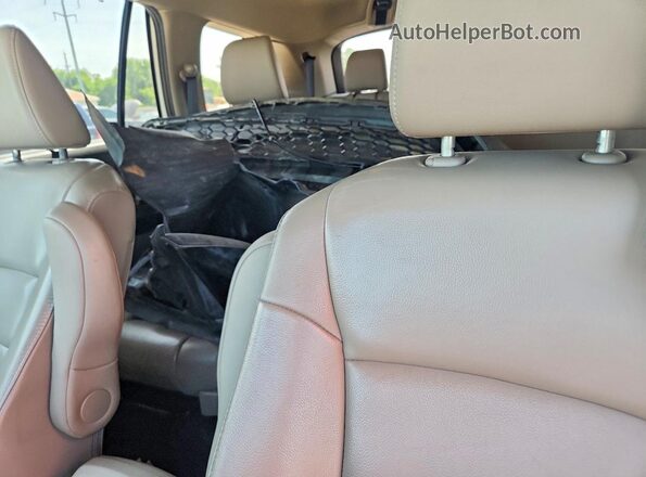 5FNYF6H58LB018546 2020 HONDA PILOT White Rear seats view