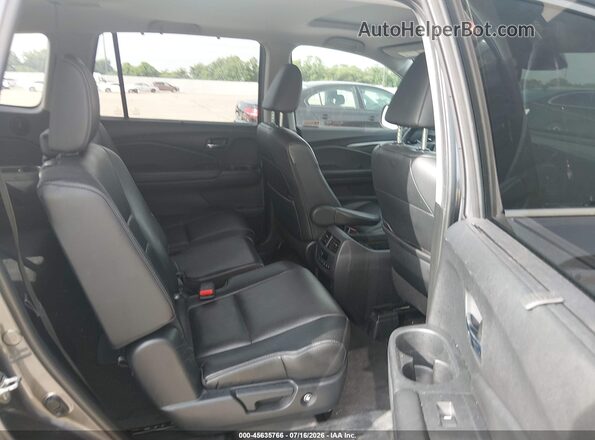 5FNYF6H5XKB070999 2019 HONDA PILOT Gray Widok naklejki z numerem VIN