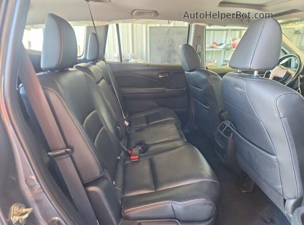 5FNYF6H5XKB073174 2019 HONDA PILOT Gray Widok wnętrza z tyłu