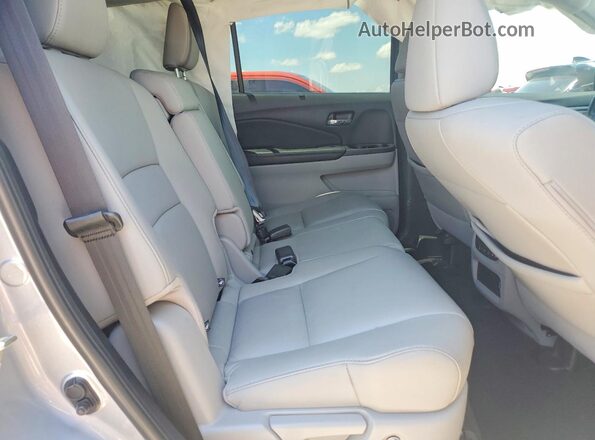 5FNYF6H5XLB025708 2020 HONDA PILOT Silver Rear seats view