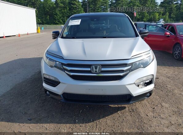 5FNYF6H61HB022888 2017 HONDA PILOT White უკანა სალონის ხედი