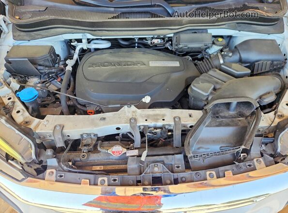 5FNYF6H63KB068343 2019 HONDA PILOT White Vista del compartimento del motor