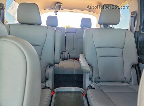 5FNYF6H68KB000393 2019 HONDA PILOT Blue Вид задніх сидінь