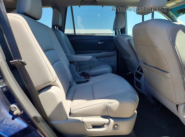 5FNYF6H68KB000393 2019 HONDA PILOT Blue Вид задньої частини салону