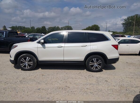 5FNYF6H79HB053668 2017 HONDA PILOT White Սալոնի 360 աստիճան տեսք