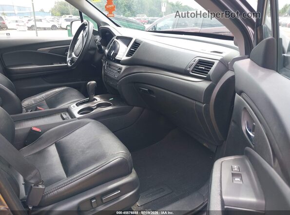 5FNYF6H88HB053377 2017 HONDA PILOT Gray Вид салону спереду