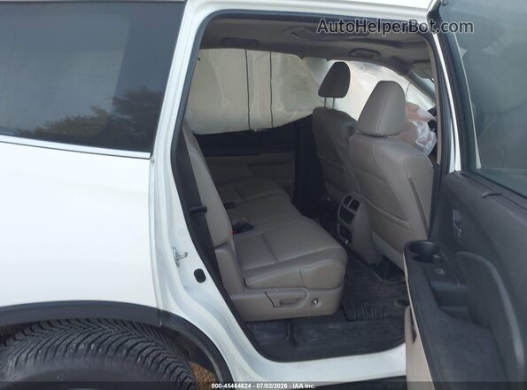 5FNYF6H89JB070047 2018 HONDA PILOT White VIN sticker view