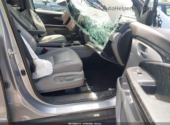 5FNYF6H8XJB033346 2018 HONDA PILOT Gray Widok wnętrza z przodu