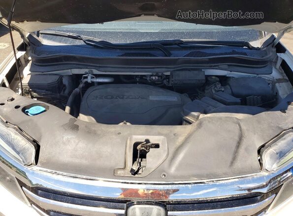 5FNYF6H90HB082655 2017 HONDA PILOT White Вид підкапотного простору
