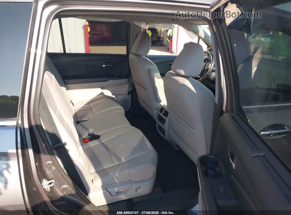 5FNYF6H90HB103391 2017 HONDA PILOT Gray Widok naklejki z numerem VIN