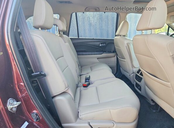 5FNYF6H91GB096546 2016 HONDA PILOT Red Հետևի նստատեղերի տեսք