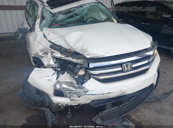 5FNYF6H91HB046523 2017 HONDA PILOT Белый Вид спереди