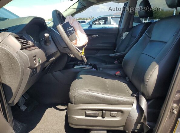 5FNYF6H96JB051772 2018 HONDA PILOT Серый Вид салона спереди