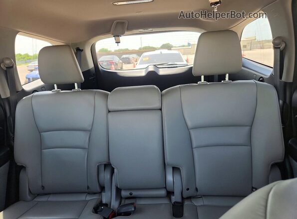 5FNYF6H98HB009243 2017 HONDA PILOT Blue Vista de los asientos traseros