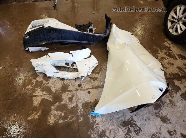 5FNYF6H98JB010463 2018 HONDA PILOT Белый Вид подкапотного пространства