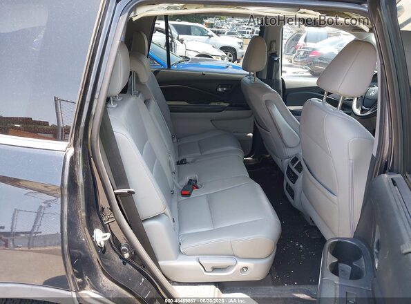5FNYF6H99HB011504 2017 HONDA PILOT Black Vista de la etiqueta del VIN