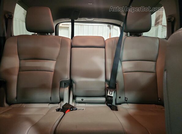 5FNYF6H99HB028657 2017 HONDA PILOT Blue Vista de los asientos traseros