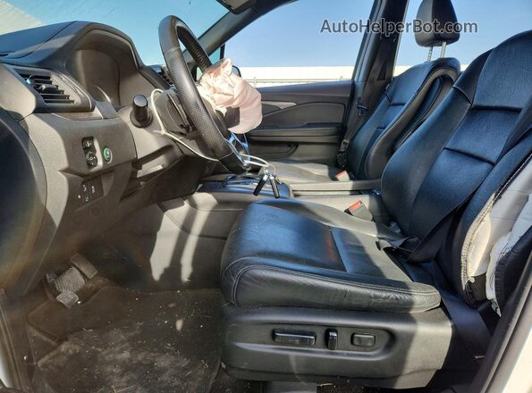 5FNYF7H58NB005207 2022 HONDA PASSPORT White Սալոնի դիմացի տեսք