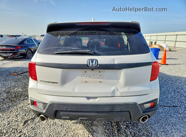 5FNYF7H58NB005207 2022 HONDA PASSPORT White Հետևի տեսք