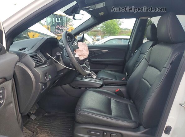 5FNYF7H5XKB009593 2019 HONDA PASSPORT White Dashboard view