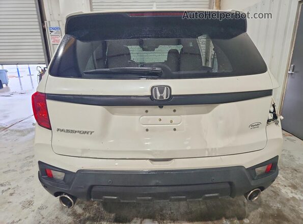 5FNYF7H5XNB005242 2022 HONDA PASSPORT White Հետևի տեսք