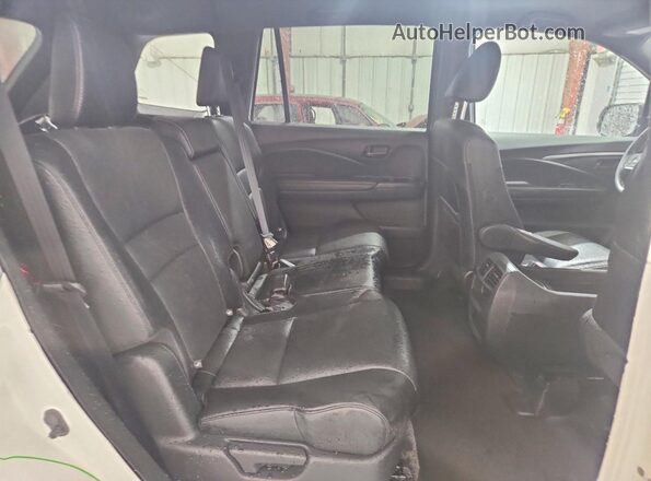 5FNYF7H5XNB005242 2022 HONDA PASSPORT White Սալոնի հետևի տեսք