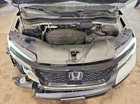 5FNYF8H03MB007651 2021 HONDA PASSPORT White Vista del compartimento del motor