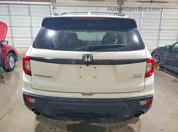 5FNYF8H04LB007799 2020 HONDA PASSPORT White Rear view