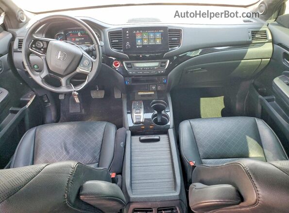 5FNYF8H05MB008946 2021 HONDA PASSPORT Gray Dashboard view
