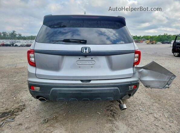5FNYF8H20KB019724 2019 HONDA PASSPORT Silver Rear view