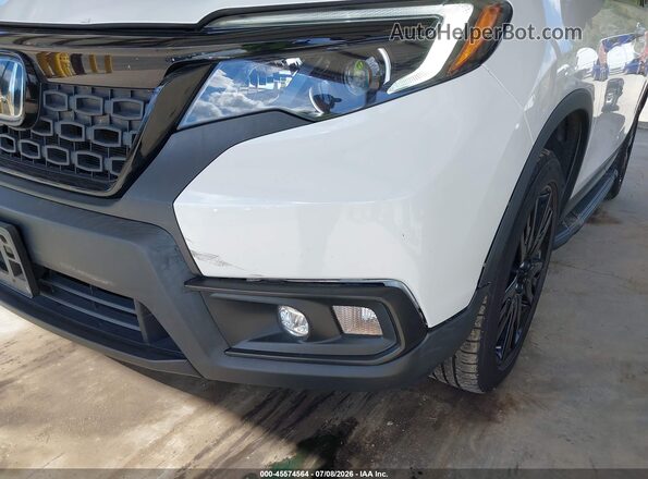 5FNYF8H29KB025179 2019 HONDA PASSPORT White Front view