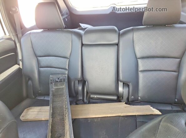 5FNYF8H53KB012096 2019 HONDA PASSPORT Белый Вид задних сидений